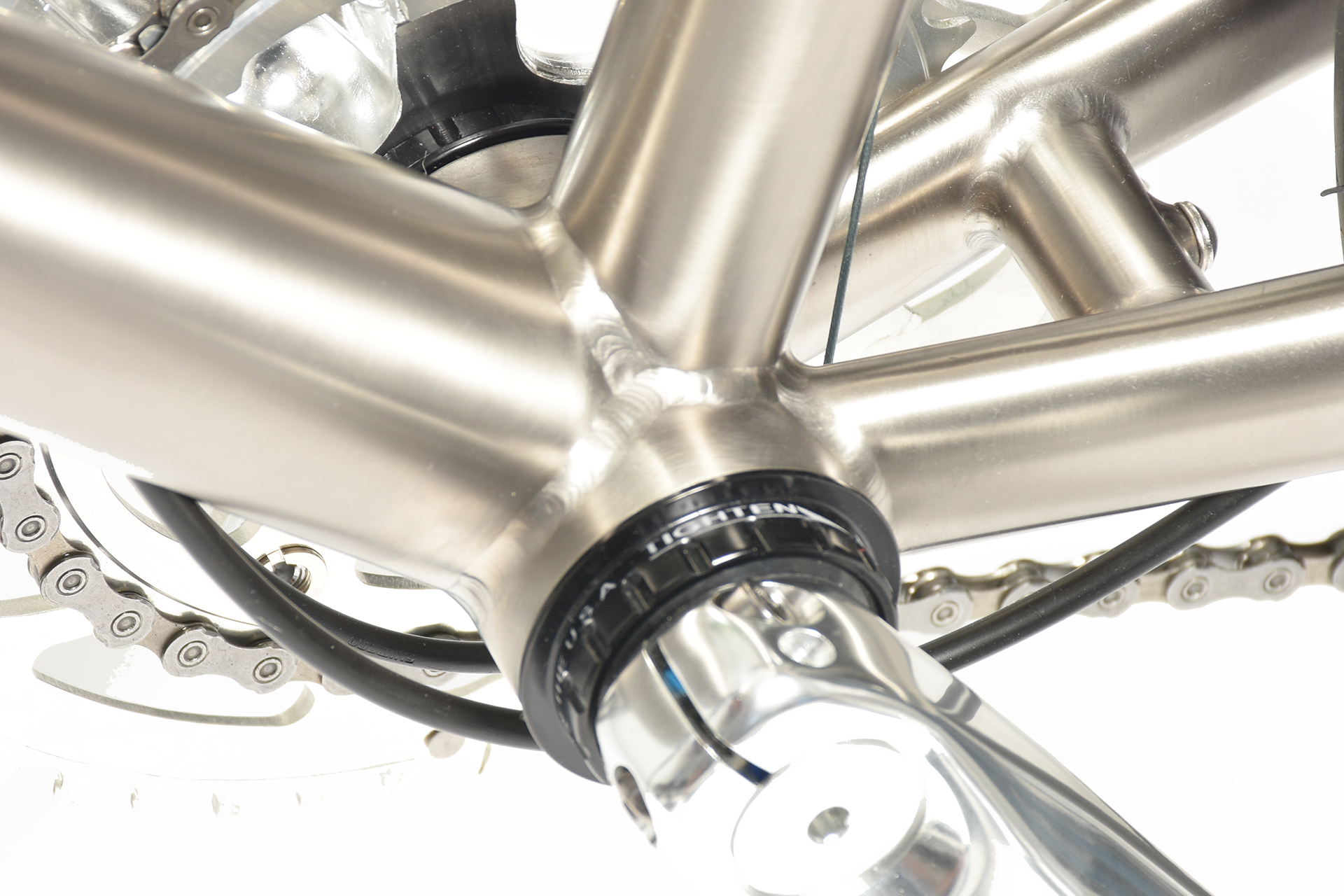 bikes for big guys with titanium t47 bottom bracket shell