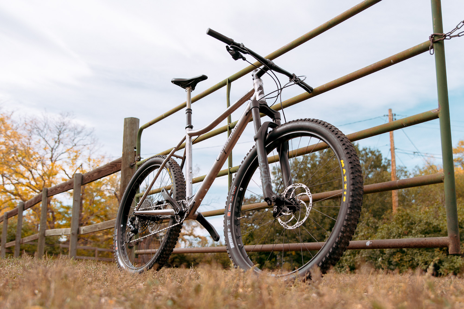 Straight handlebars deals for mountain bike